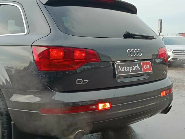 Чорний Ауді Ку 7, об'ємом двигуна 4.2 л та пробігом 220 тис. км за 10000 $, фото 8 на Automoto.ua
