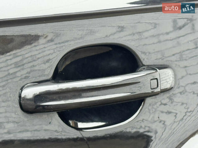 Чорний Ауді Ку 7, об'ємом двигуна 4.2 л та пробігом 335 тис. км за 10599 $, фото 10 на Automoto.ua