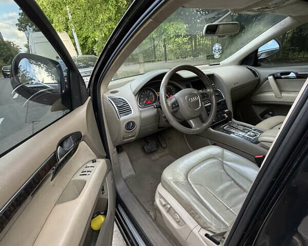 Черный Ауди Ку 7, объемом двигателя 4.16 л и пробегом 189 тыс. км за 10500 $, фото 21 на Automoto.ua