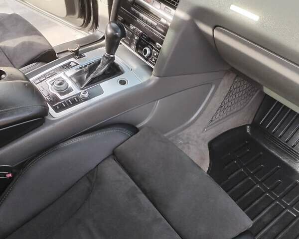 Чорний Ауді Ку 7, об'ємом двигуна 2.97 л та пробігом 258 тис. км за 18700 $, фото 10 на Automoto.ua