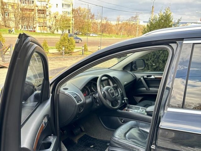 Чорний Ауді Ку 7, об'ємом двигуна 4.2 л та пробігом 175 тис. км за 10000 $, фото 6 на Automoto.ua