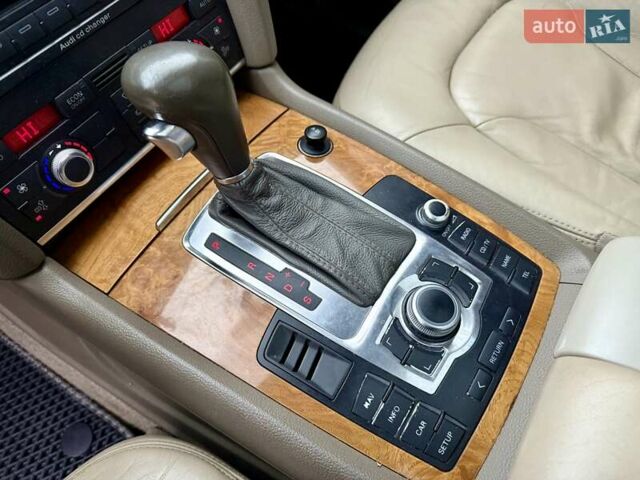 Черный Ауди Ку 7, объемом двигателя 4.2 л и пробегом 291 тыс. км за 9999 $, фото 44 на Automoto.ua