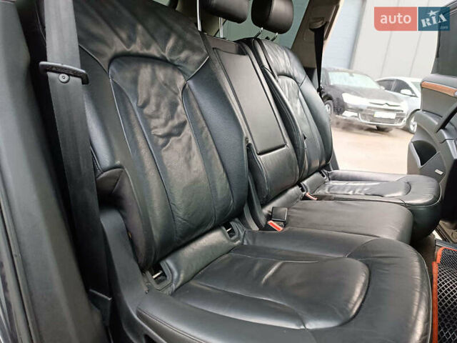 Чорний Ауді Ку 7, об'ємом двигуна 4.2 л та пробігом 220 тис. км за 10000 $, фото 41 на Automoto.ua