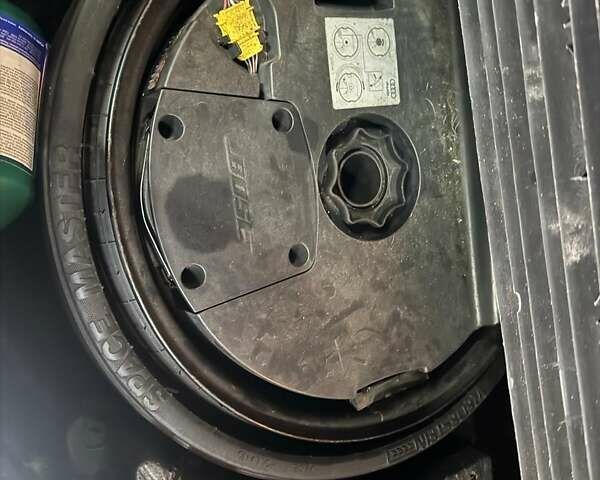 Черный Ауди Ку 7, объемом двигателя 0 л и пробегом 230 тыс. км за 9000 $, фото 12 на Automoto.ua