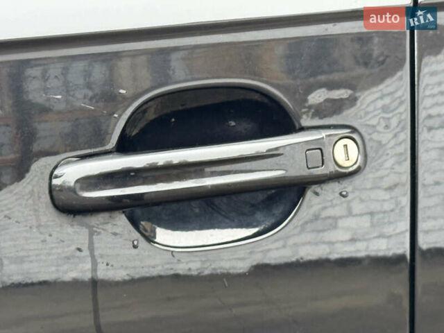 Чорний Ауді Ку 7, об'ємом двигуна 4.2 л та пробігом 335 тис. км за 10599 $, фото 9 на Automoto.ua