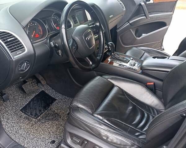 Чорний Ауді Ку 7, об'ємом двигуна 2.97 л та пробігом 260 тис. км за 12800 $, фото 10 на Automoto.ua
