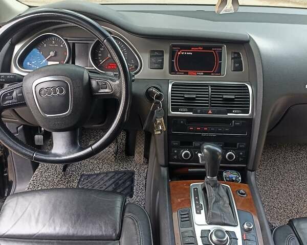 Чорний Ауді Ку 7, об'ємом двигуна 2.97 л та пробігом 260 тис. км за 12800 $, фото 8 на Automoto.ua