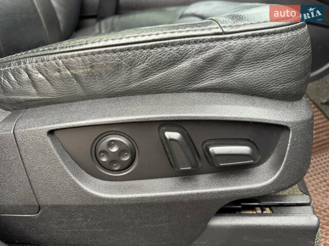 Чорний Ауді Ку 7, об'ємом двигуна 4.2 л та пробігом 335 тис. км за 10599 $, фото 27 на Automoto.ua