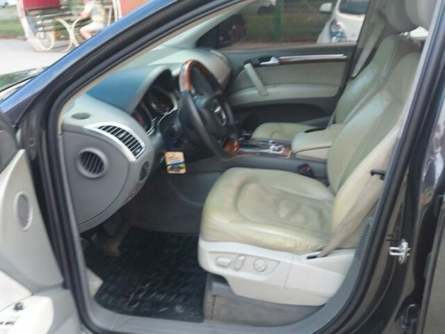 Черный Ауди Ку 7, объемом двигателя 3.6 л и пробегом 285 тыс. км за 9700 $, фото 4 на Automoto.ua