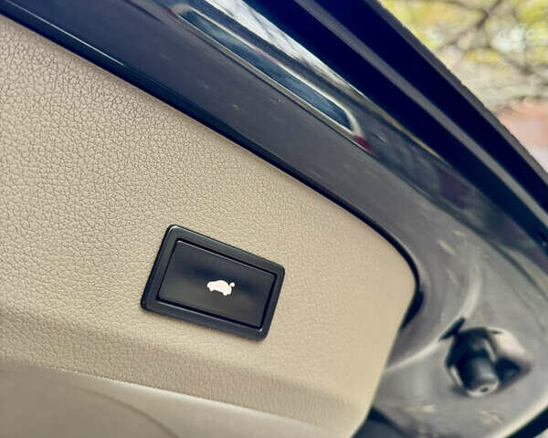 Черный Ауди Ку 7, объемом двигателя 3.6 л и пробегом 280 тыс. км за 11999 $, фото 34 на Automoto.ua