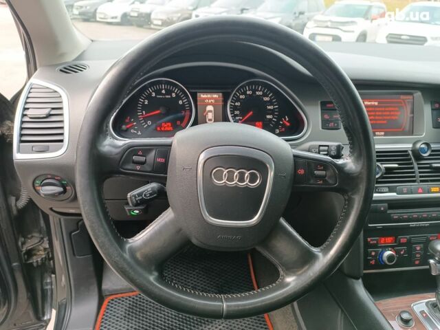 Чорний Ауді Ку 7, об'ємом двигуна 4.2 л та пробігом 220 тис. км за 7000 $, фото 24 на Automoto.ua