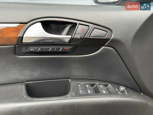 Чорний Ауді Ку 7, об'ємом двигуна 4.2 л та пробігом 335 тис. км за 10599 $, фото 32 на Automoto.ua