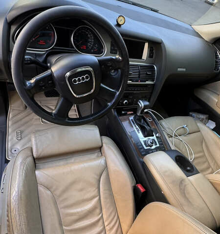 Черный Ауди Ку 7, объемом двигателя 2.97 л и пробегом 307 тыс. км за 12900 $, фото 8 на Automoto.ua