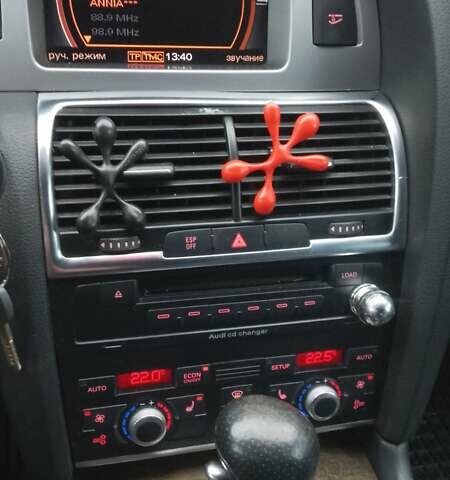 Черный Ауди Ку 7, объемом двигателя 3 л и пробегом 303 тыс. км за 12500 $, фото 27 на Automoto.ua