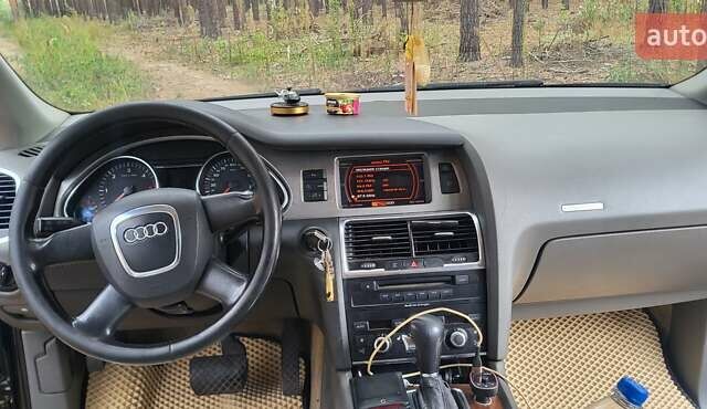 Чорний Ауді Ку 7, об'ємом двигуна 3 л та пробігом 318 тис. км за 10800 $, фото 7 на Automoto.ua