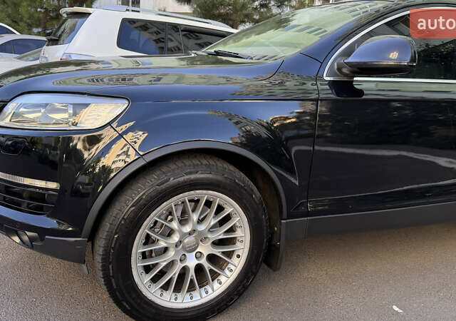 Черный Ауди Ку 7, объемом двигателя 2.97 л и пробегом 307 тыс. км за 12900 $, фото 2 на Automoto.ua