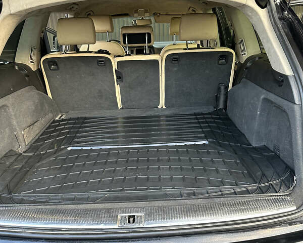 Черный Ауди Ку 7, объемом двигателя 4.13 л и пробегом 278 тыс. км за 10900 $, фото 8 на Automoto.ua