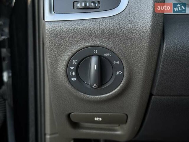 Черный Ауди Ку 7, объемом двигателя 2.97 л и пробегом 239 тыс. км за 14900 $, фото 25 на Automoto.ua