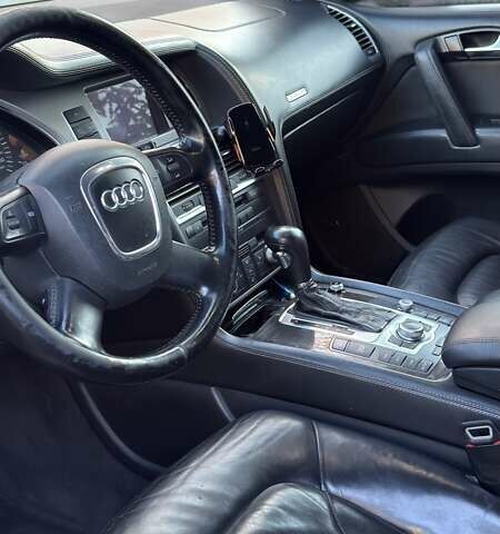 Чорний Ауді Ку 7, об'ємом двигуна 4.2 л та пробігом 270 тис. км за 14999 $, фото 1 на Automoto.ua