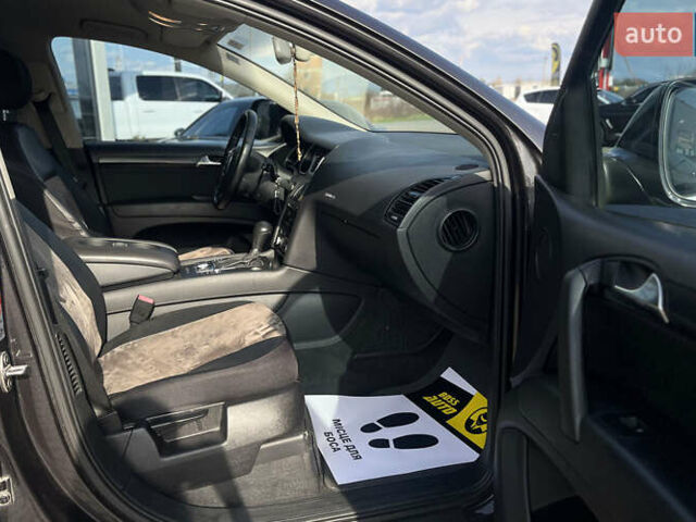 Черный Ауди Ку 7, объемом двигателя 2.97 л и пробегом 208 тыс. км за 14000 $, фото 24 на Automoto.ua