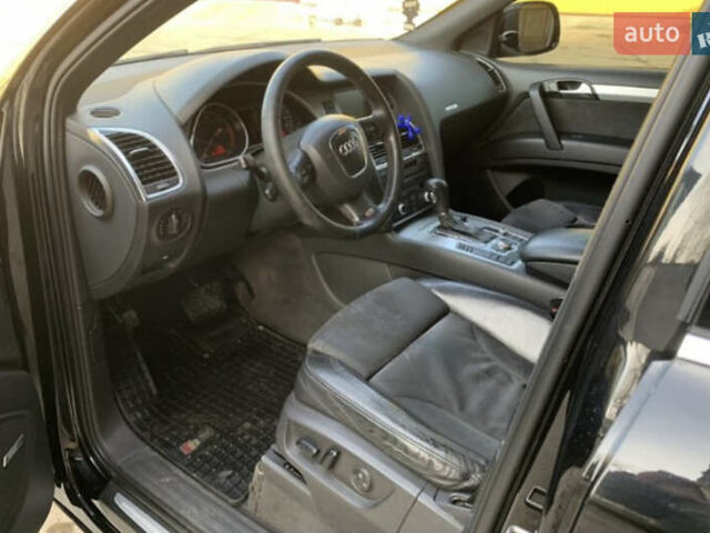 Черный Ауди Ку 7, объемом двигателя 3 л и пробегом 415 тыс. км за 12000 $, фото 7 на Automoto.ua