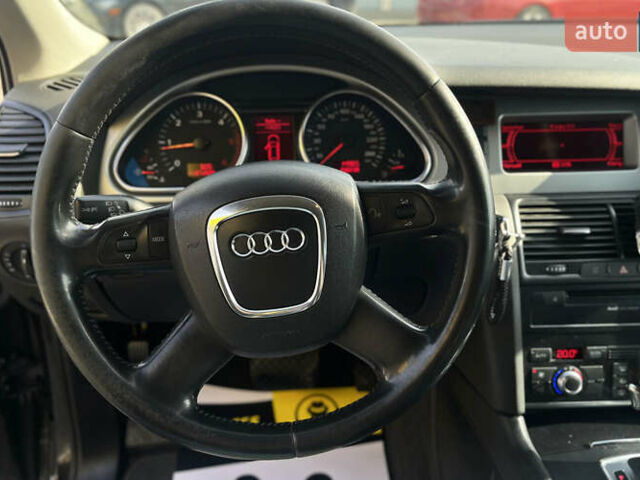 Черный Ауди Ку 7, объемом двигателя 2.97 л и пробегом 208 тыс. км за 14000 $, фото 13 на Automoto.ua