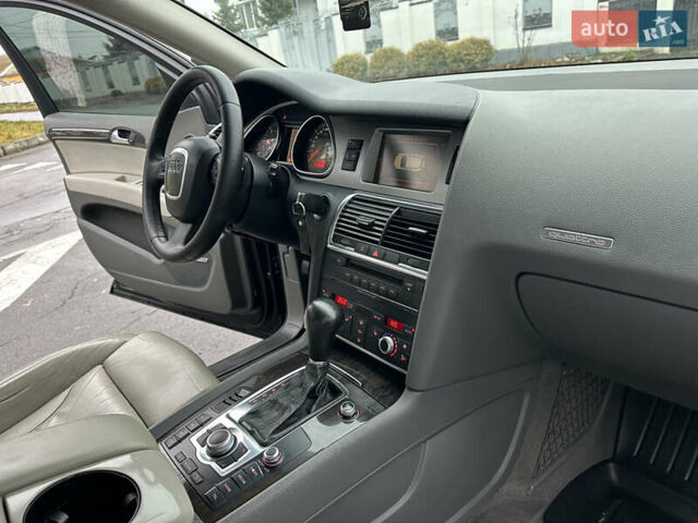 Черный Ауди Ку 7, объемом двигателя 2.97 л и пробегом 257 тыс. км за 12500 $, фото 50 на Automoto.ua