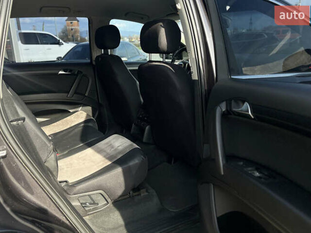 Черный Ауди Ку 7, объемом двигателя 2.97 л и пробегом 208 тыс. км за 14000 $, фото 28 на Automoto.ua