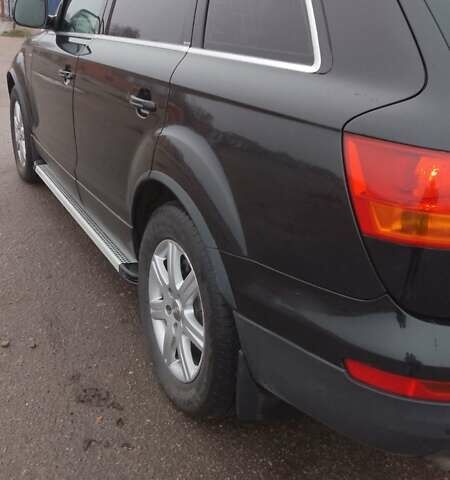 Черный Ауди Ку 7, объемом двигателя 3 л и пробегом 303 тыс. км за 12500 $, фото 6 на Automoto.ua