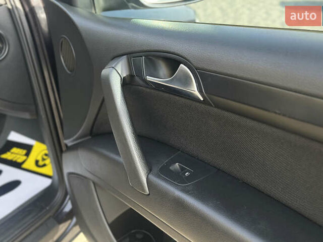 Черный Ауди Ку 7, объемом двигателя 2.97 л и пробегом 208 тыс. км за 14000 $, фото 25 на Automoto.ua