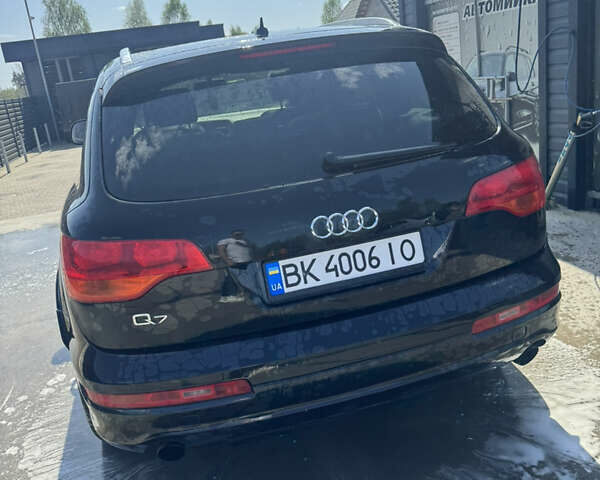 Черный Ауди Ку 7, объемом двигателя 3 л и пробегом 415 тыс. км за 12000 $, фото 9 на Automoto.ua