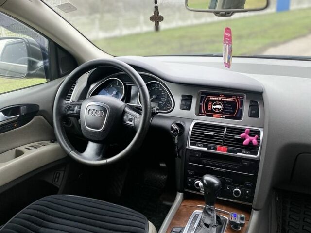 Черный Ауди Ку 7, объемом двигателя 3 л и пробегом 250 тыс. км за 6399 $, фото 6 на Automoto.ua