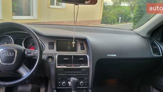 Черный Ауди Ку 7, объемом двигателя 2.97 л и пробегом 260 тыс. км за 13300 $, фото 5 на Automoto.ua