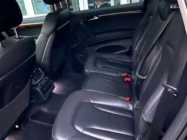 Ауди Ку 7 2009 в Киеве на Automoto.ua Черный Ауди Ку 7, объемом двигателя 3.6 л и пробегом 107 тыс. км за 18000 $, фото 5 на Automoto.ua
