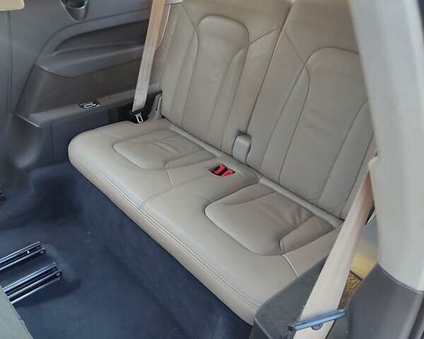 Черный Ауди Ку 7, объемом двигателя 2.97 л и пробегом 272 тыс. км за 15000 $, фото 2 на Automoto.ua