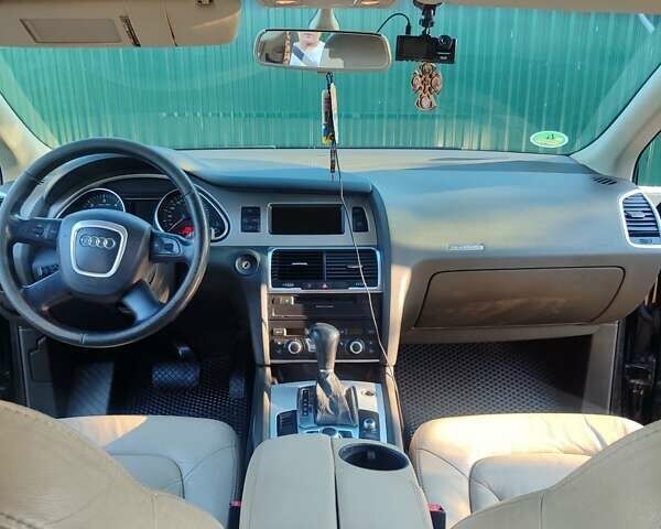 Черный Ауди Ку 7, объемом двигателя 2.97 л и пробегом 272 тыс. км за 15000 $, фото 12 на Automoto.ua