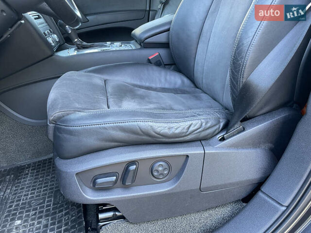 Черный Ауди Ку 7, объемом двигателя 2.97 л и пробегом 217 тыс. км за 12800 $, фото 9 на Automoto.ua