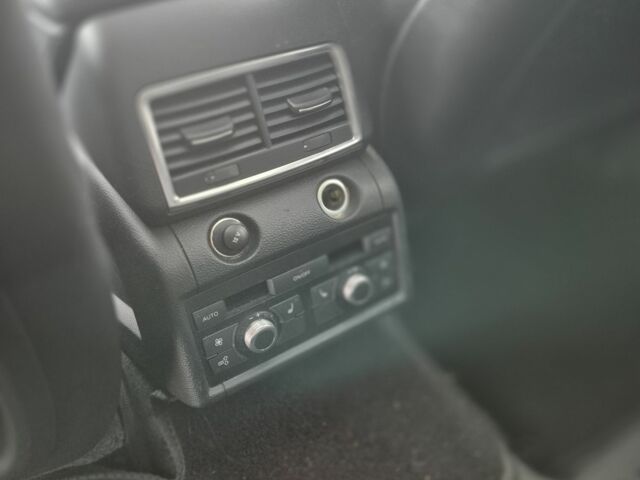 Чорний Ауді Ку 7, об'ємом двигуна 0 л та пробігом 181 тис. км за 9999 $, фото 7 на Automoto.ua