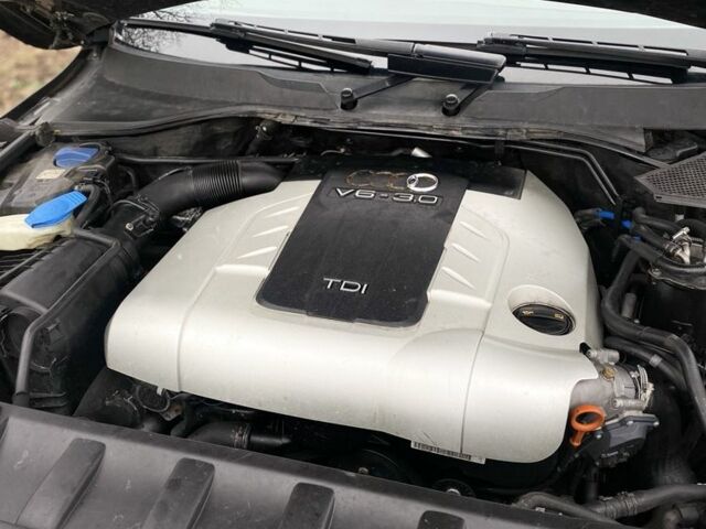 Черный Ауди Ку 7, объемом двигателя 3 л и пробегом 250 тыс. км за 6399 $, фото 7 на Automoto.ua