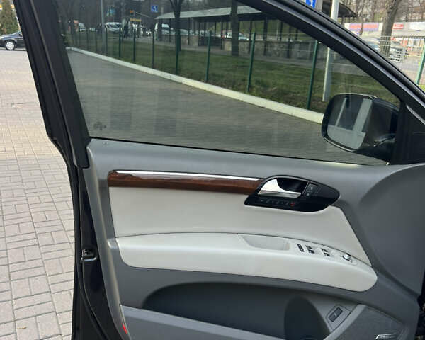 Черный Ауди Ку 7, объемом двигателя 2.97 л и пробегом 286 тыс. км за 17900 $, фото 15 на Automoto.ua