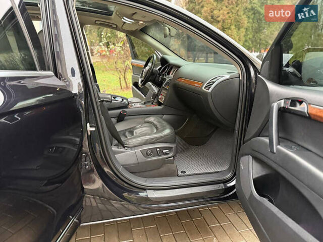 Черный Ауди Ку 7, объемом двигателя 3 л и пробегом 200 тыс. км за 15500 $, фото 48 на Automoto.ua