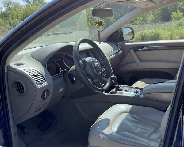 Черный Ауди Ку 7, объемом двигателя 2.97 л и пробегом 330 тыс. км за 14000 $, фото 7 на Automoto.ua