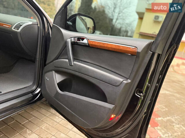 Черный Ауди Ку 7, объемом двигателя 3 л и пробегом 200 тыс. км за 15500 $, фото 49 на Automoto.ua