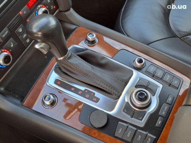 Чорний Ауді Ку 7, об'ємом двигуна 3 л та пробігом 169 тис. км за 12990 $, фото 8 на Automoto.ua