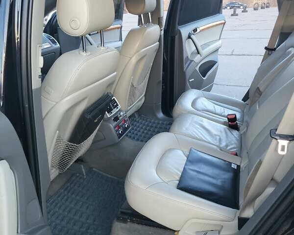 Черный Ауди Ку 7, объемом двигателя 2.97 л и пробегом 308 тыс. км за 15900 $, фото 6 на Automoto.ua