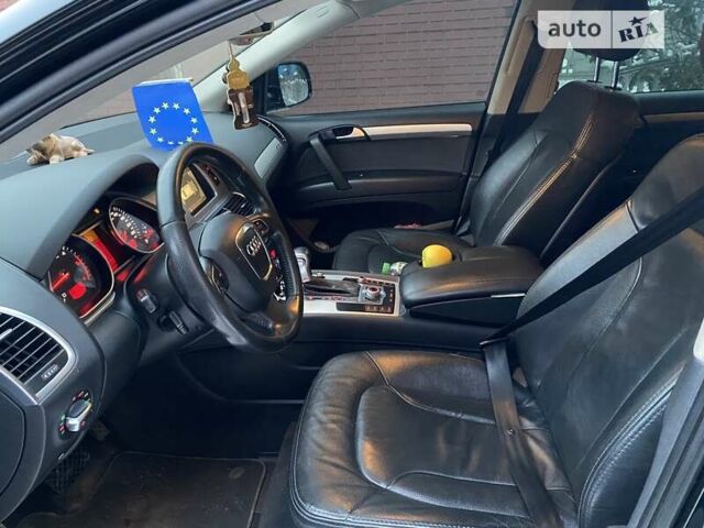 Черный Ауди Ку 7, объемом двигателя 2.97 л и пробегом 260 тыс. км за 15500 $, фото 3 на Automoto.ua