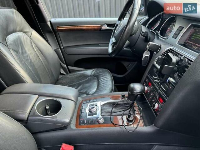 Черный Ауди Ку 7, объемом двигателя 3 л и пробегом 198 тыс. км за 12000 $, фото 6 на Automoto.ua