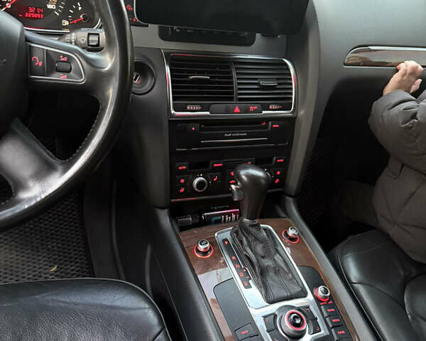 Чорний Ауді Ку 7, об'ємом двигуна 3 л та пробігом 225 тис. км за 19000 $, фото 1 на Automoto.ua