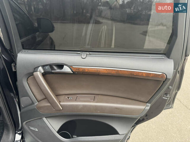 Черный Ауди Ку 7, объемом двигателя 3 л и пробегом 290 тыс. км за 16500 $, фото 15 на Automoto.ua