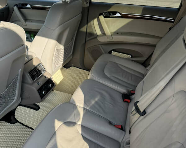 Черный Ауди Ку 7, объемом двигателя 2.97 л и пробегом 303 тыс. км за 16000 $, фото 9 на Automoto.ua